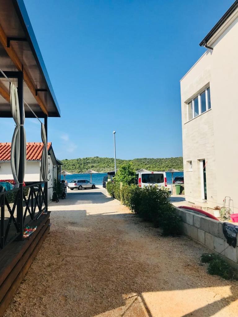 Apartman As Pirovac Luaran gambar