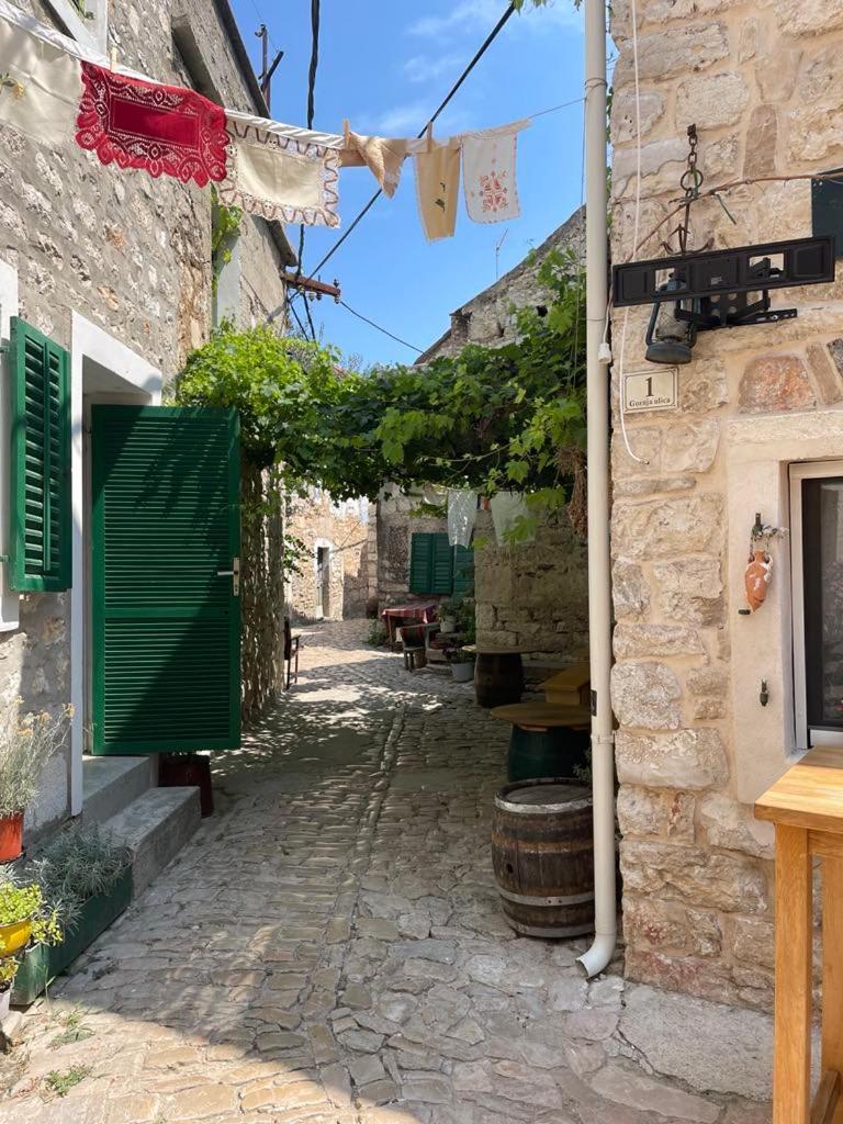 Apartman As Pirovac Luaran gambar